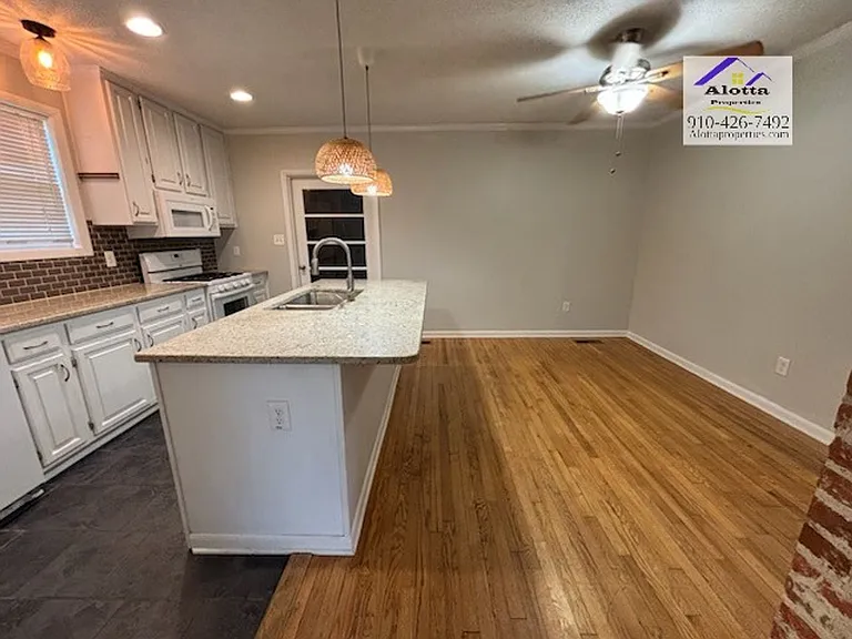 213 Marshall Rd — Photo 5