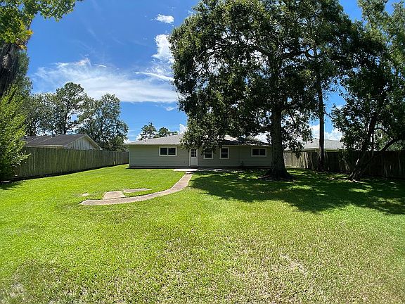 5th image of 5113 Bayou Dr