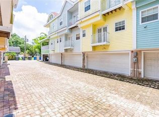 827 Grove St N, Saint Petersburg, FL 33701
