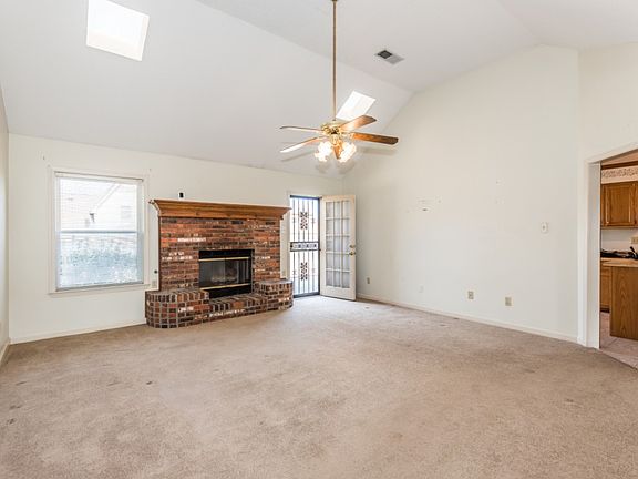 4th image of 8160 Meadow Vale Dr