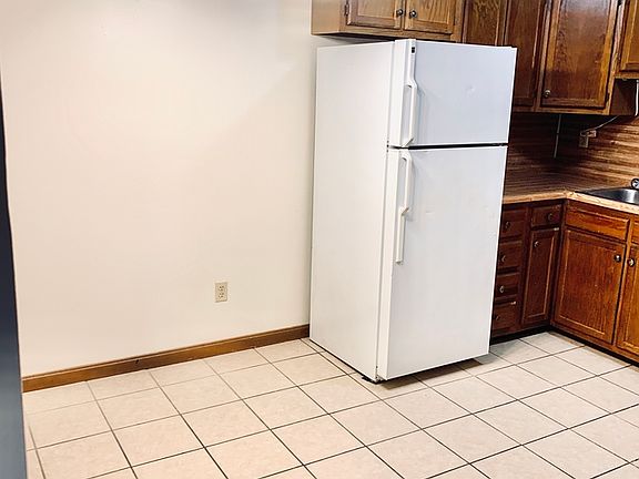 2nd image of 3883 Benttree Dr APT 2