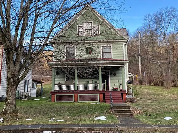 126 Main St, Kennerdell, PA 16374