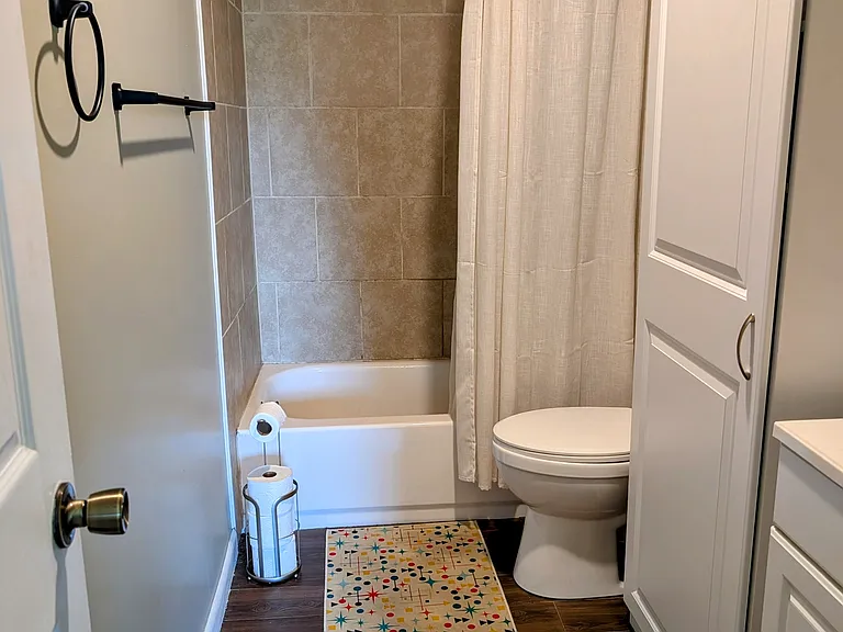 1440 Macdonald St — Photo 14