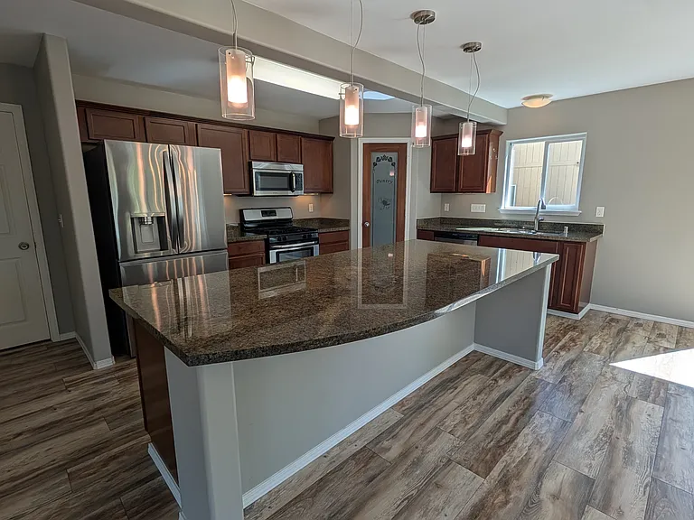 12934 Rosser Dr — Photo 8