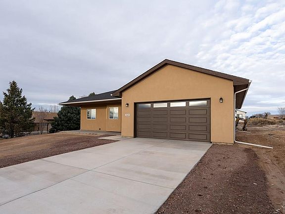 3rd image of 263 W Laurue Ln