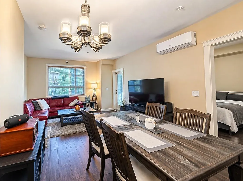 2 bed, 1112 sqft, $3,650 — Photo 4