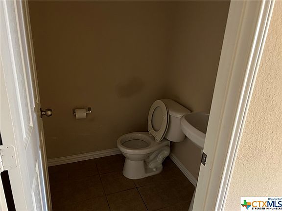 3rd image of 9104 Ashlyn Dr