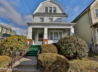 12 Oxford St, Hanover Township, PA 18706