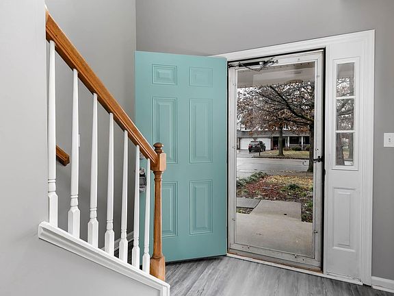 3rd image of 1009 Wyndham Hills Dr