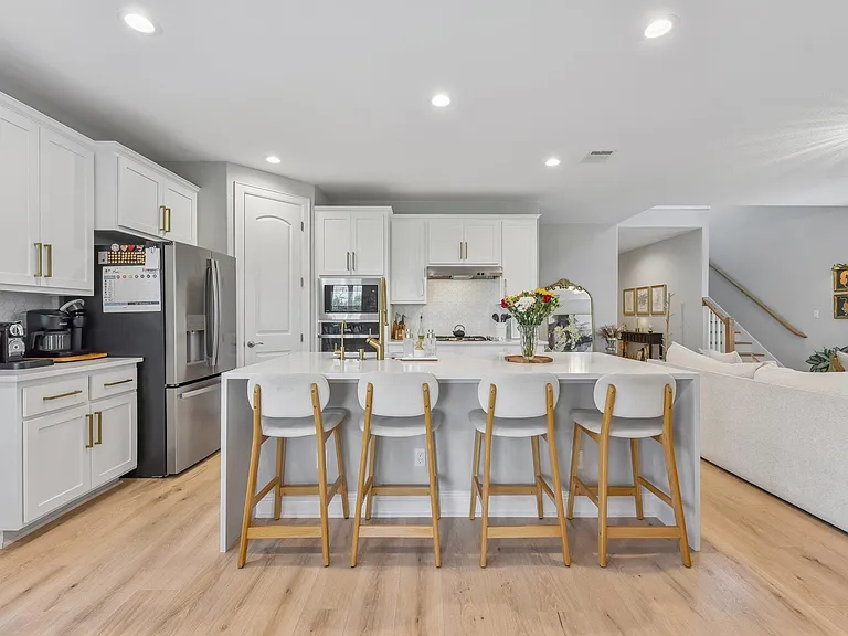 117 Stone Canyon Dr — Photo 7