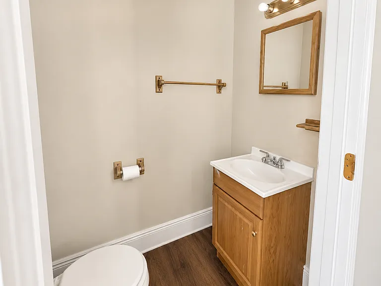 106 Chalmers St — Photo 11