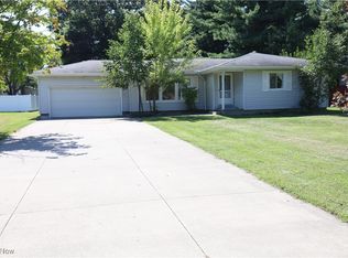 16155 Shurmer Rd, Strongsville, OH 44136