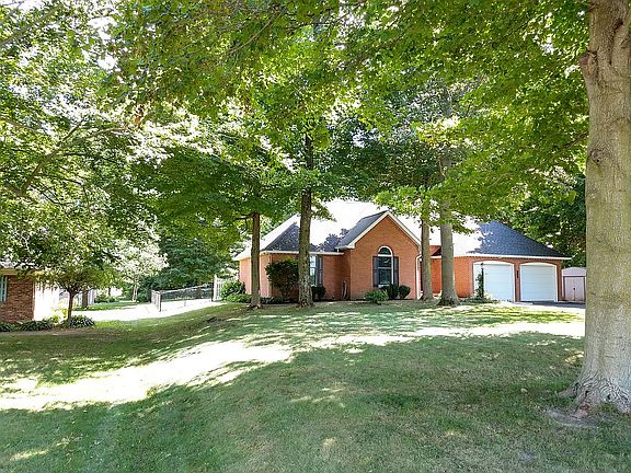 2nd image of 8452 N County Road 400 W