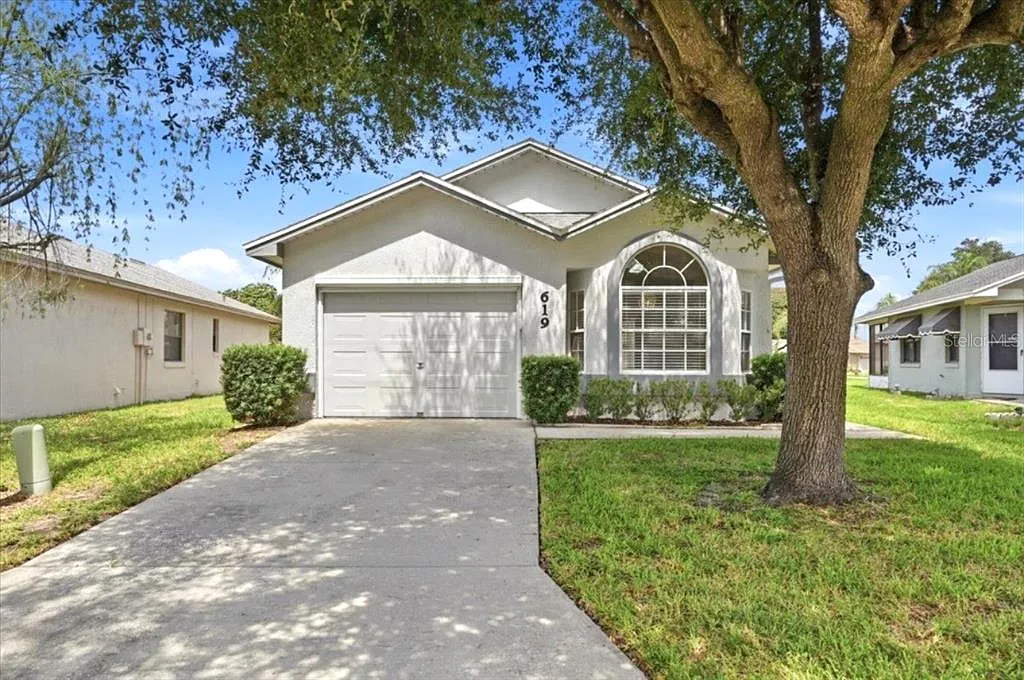 2 bed, 2.0 bath, 1148 sqft, $1,800 — Photo 2