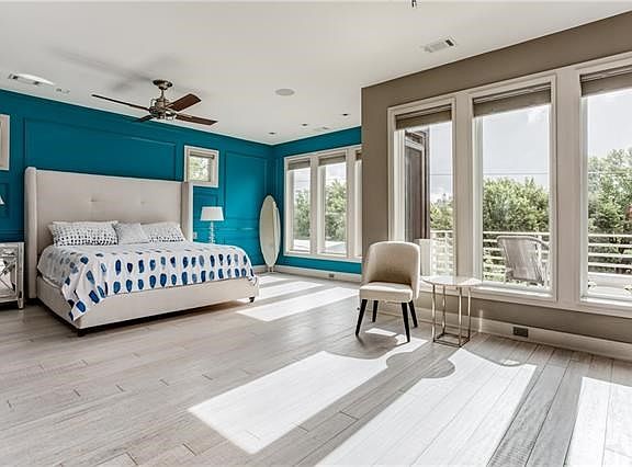 4th image of 4731 Mercier St