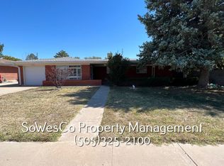 2220 Ridgecrest Dr, Farmington, NM 87401