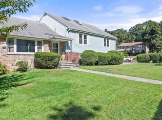 7 Bridle Path Rd, Stamford, CT 06902