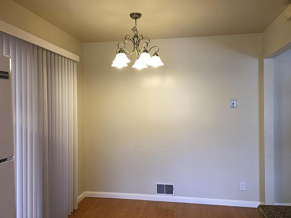 4th image of 162 Warren Dr