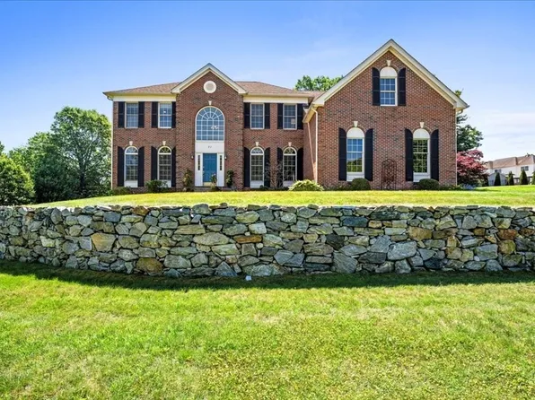 21 Morgan Dr, North Grafton, MA 01536
