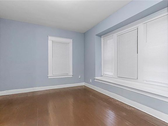 4th image of 1601 Elmwood Ave