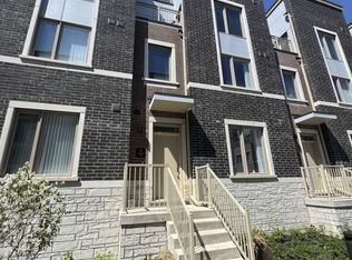 11 Almond Blossom Mews #136, Vaughan, ON L4K 0N7