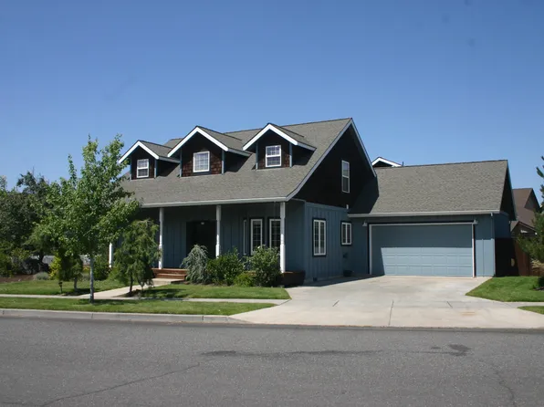 20826 NE Sierra Dr, Bend, OR 97701