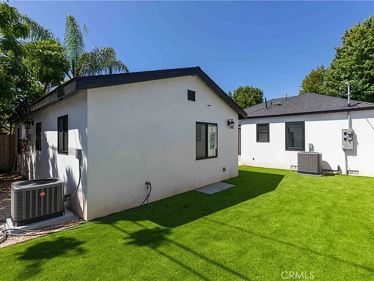 8006 Glider Ave — Photo 40