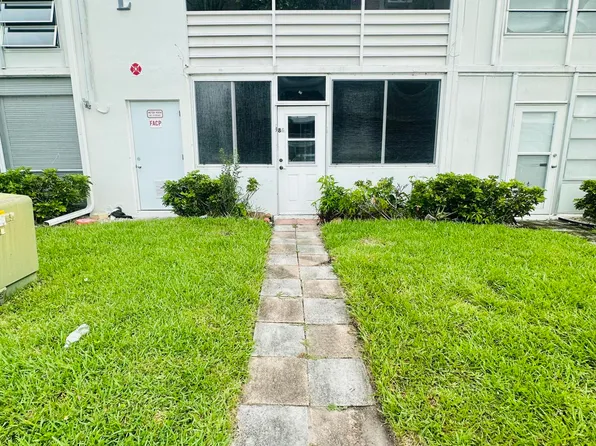 86 Markham E, Deerfield Beach, FL 33442