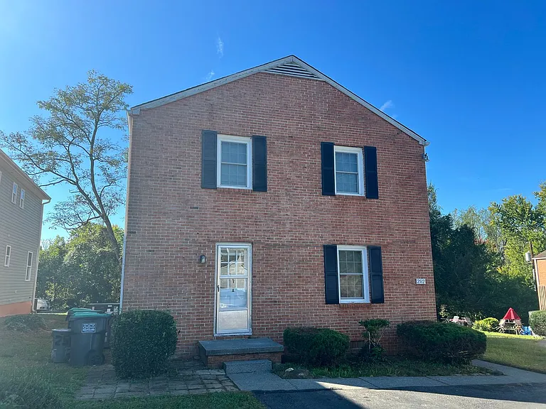 2512 Plateau Rd — Photo 4
