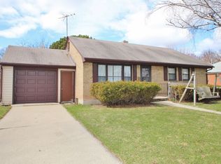 997 Holzer St, Green Bay, WI 54303