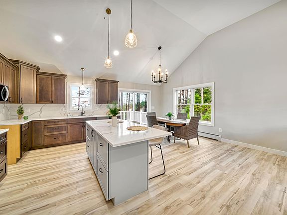 4th image of 310 Stocker Pond Road
