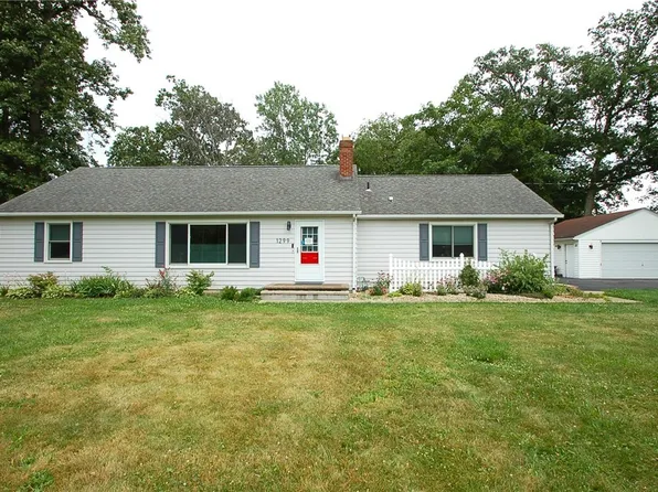 1299 State St, Vermilion, OH 44089