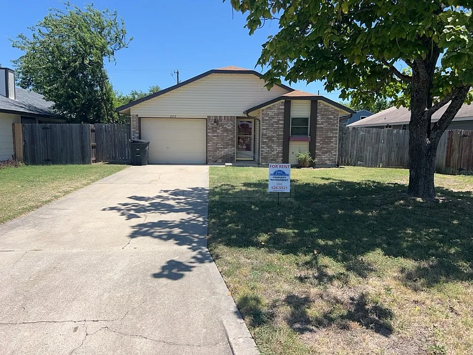 2212 Silverhill Dr