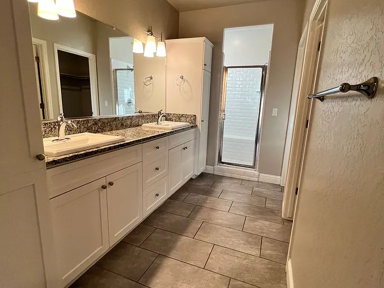 2137 La Vona Ave — Photo 26