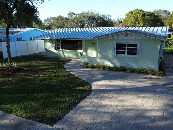 9425 SW 51st Pl, Cooper City, FL 33328