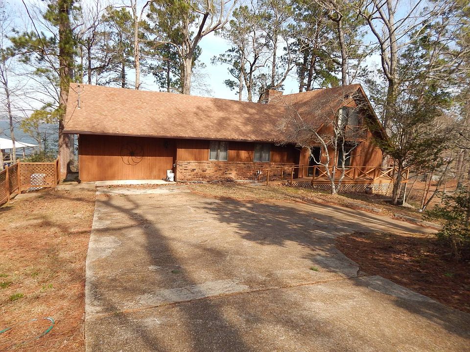 1st image of 90 Chapel Ln