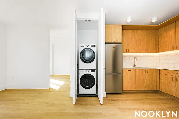 Rented by Nooklyn NYC LLC | media 46