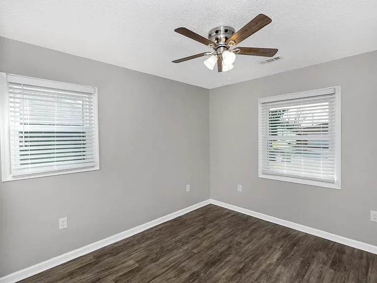3903 Telstar Cir SW — Photo 15