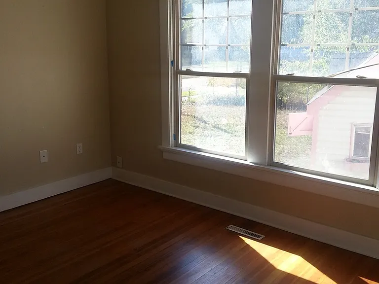 8868 W Park St — Photo 3