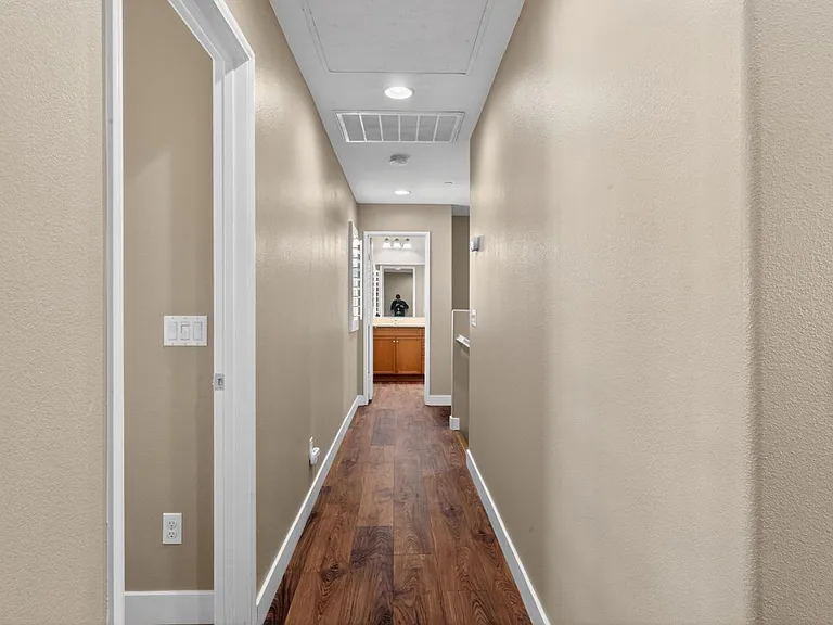 621 Calle Vibrante — Photo 11