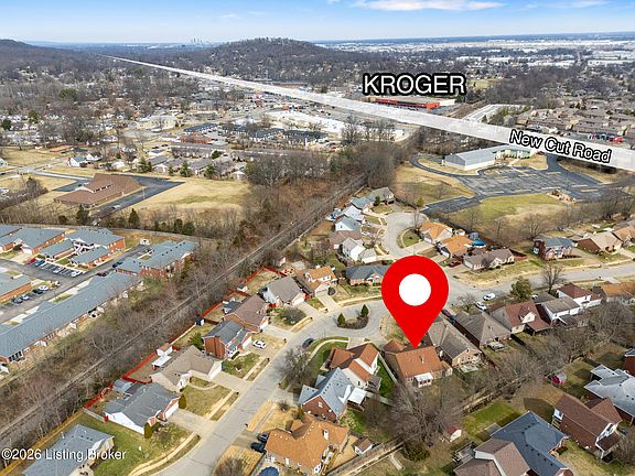 3rd image of 704 Auburn Oaks Dr