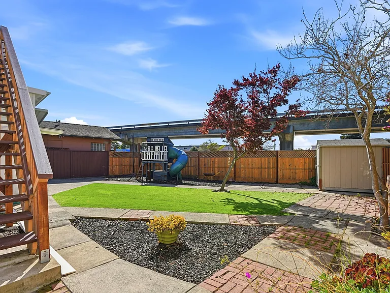 840 Key Route Blvd #B — Photo 12