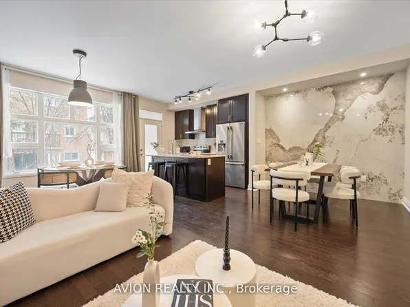 42 Causland Ln, Richmond Hill, ON L4S 0G5