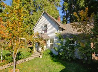 320 Salter Ln, Prospect, OR 97536