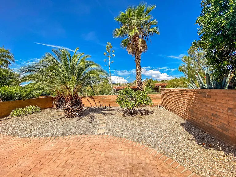 4555 N Camino Campero — Photo 20