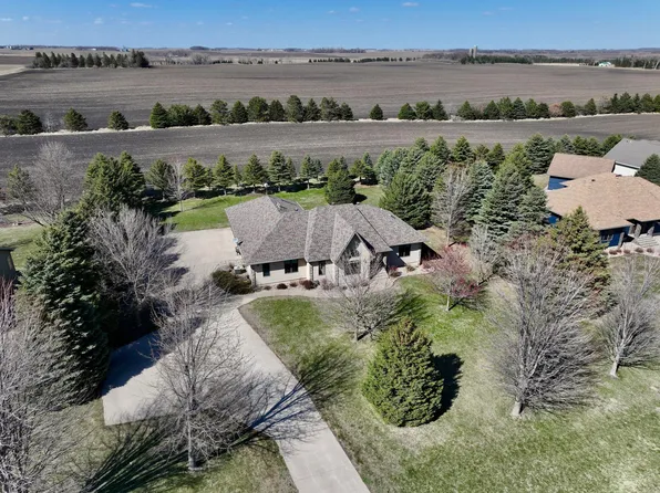 58 Valhalla Rd, Slayton, MN 56172