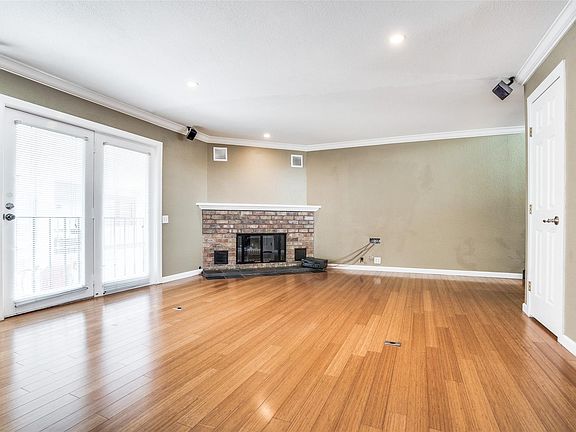 4th image of 2020 N Garrett Ave APT 107