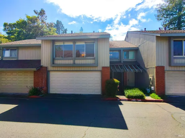 3115 Luna Court, Santa Rosa, CA 95405