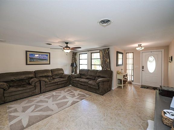 4th image of 1315 Forked Creek Dr