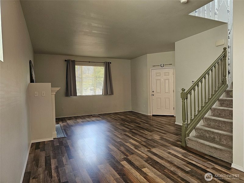 2nd image of 8712 Oslo Lane NE